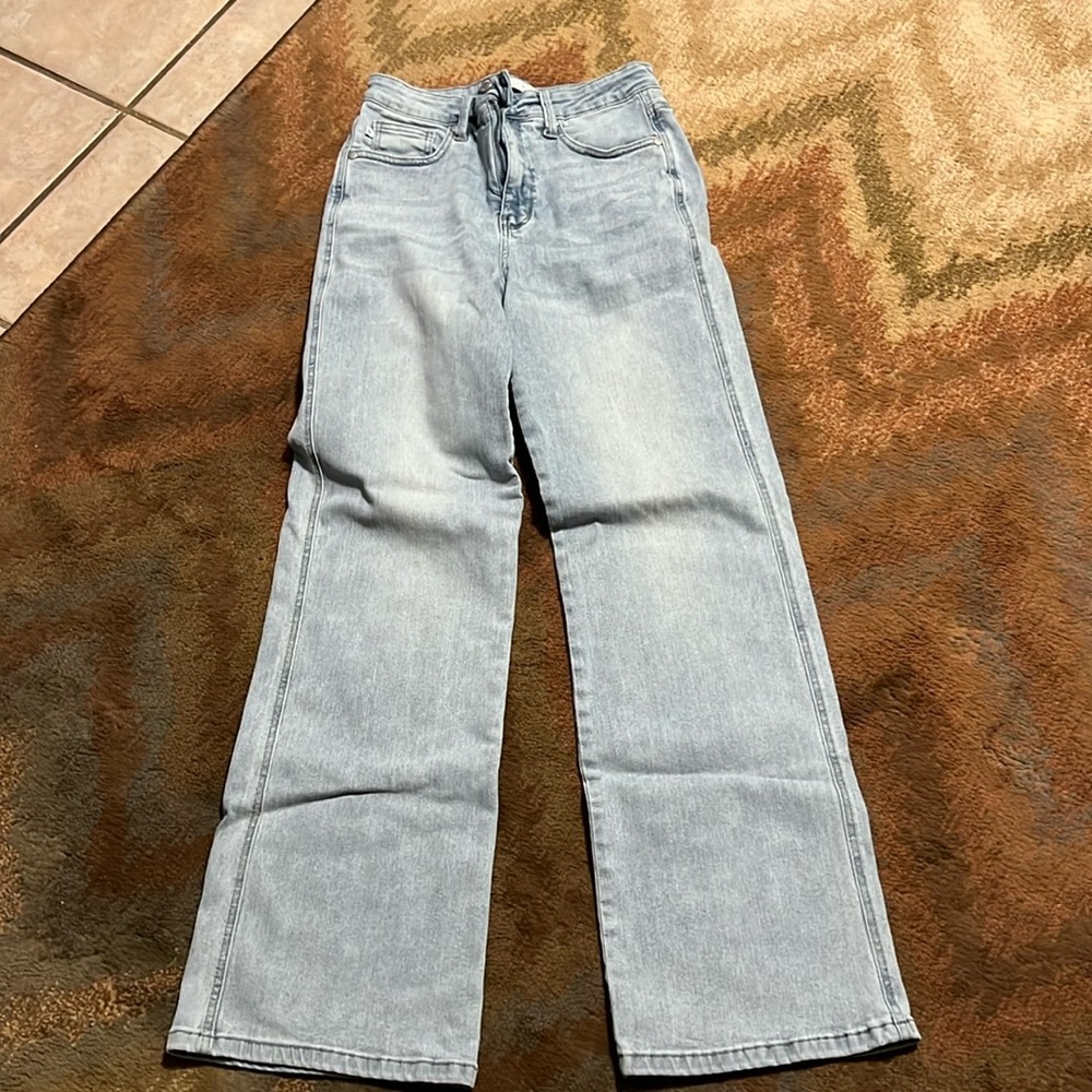 Judy blue - wide leg straight fit -11/30 - tummy control